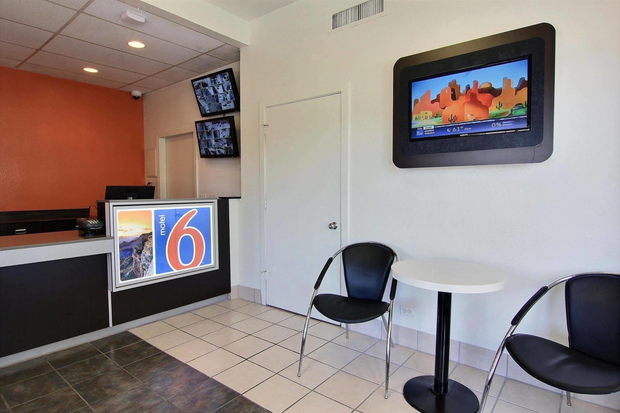 Motel 6 Austin, Tx - Central Downtown Ut Екстериор снимка