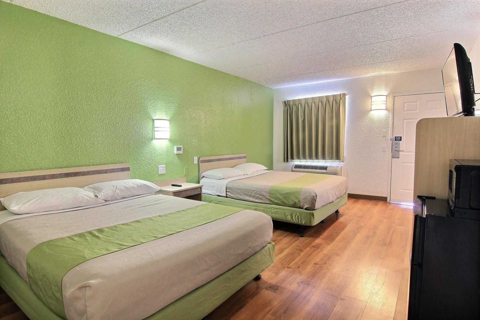 Motel 6 Austin, Tx - Central Downtown Ut Екстериор снимка